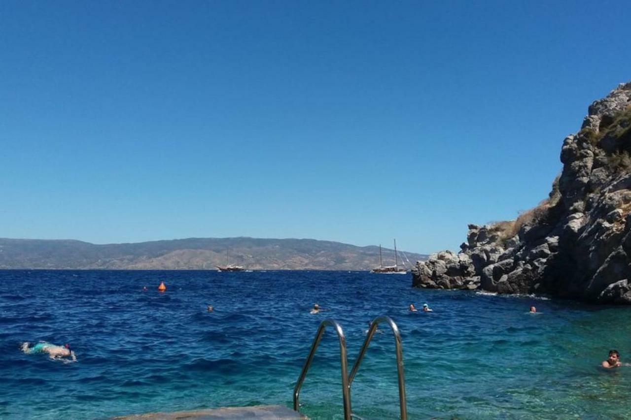 Pine Trees And Sea View Houses In Hydra - Daphne, Chloe, Myrto, Eleni エクステリア 写真